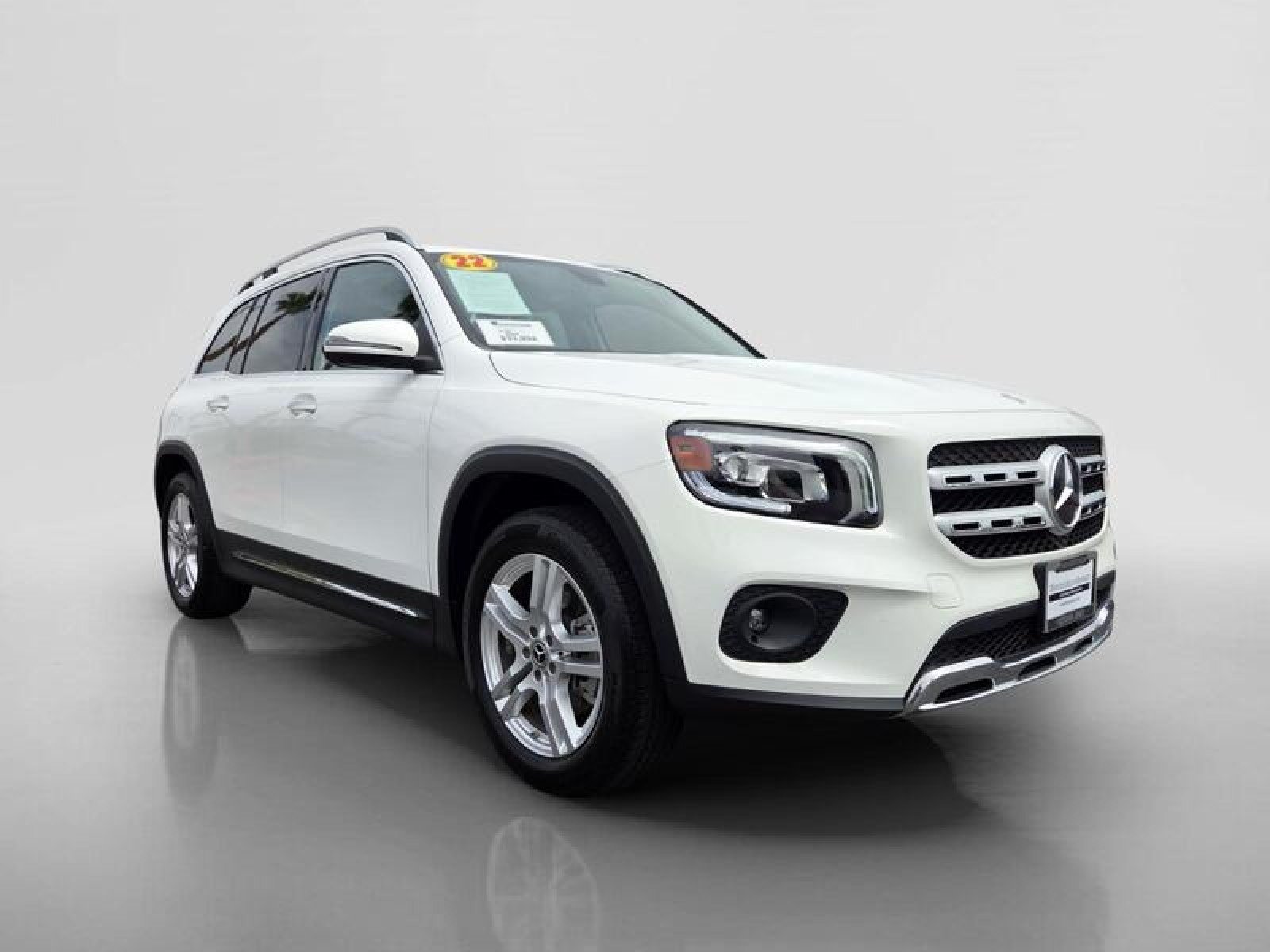 Certified Used 2022 Polar White Mercedes-Benz GLB 250 image 7