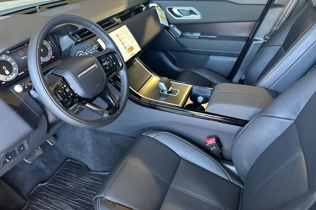New 2026 Arroios Grey Land Rover P250 Base image 9