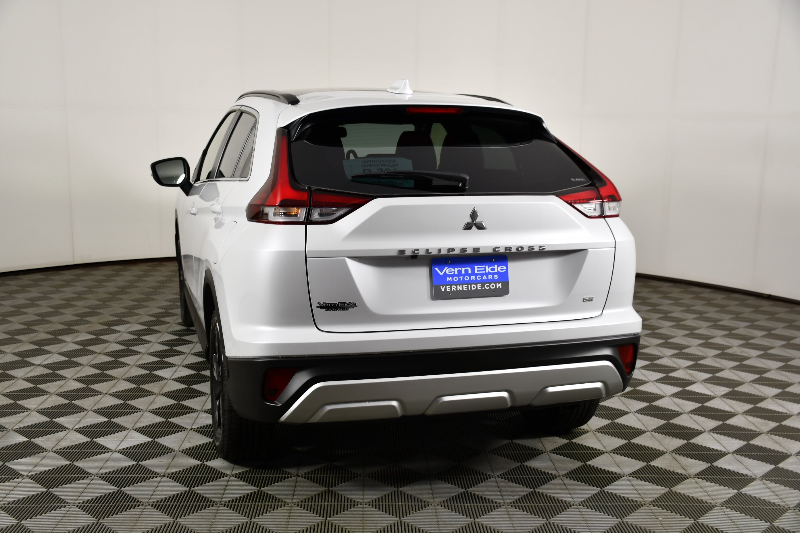 New 2026 White Diamond Mitsubishi SE 1.5T S-AWC image 7