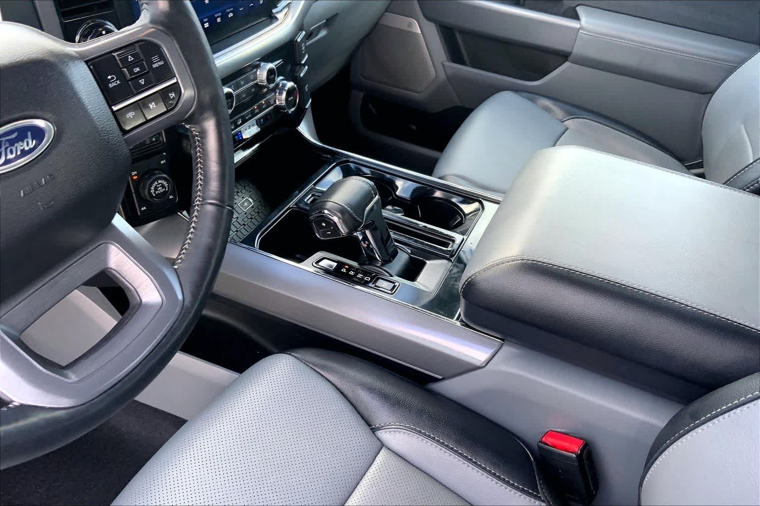 Used 2023 Avalanche Ford LARIAT image 17