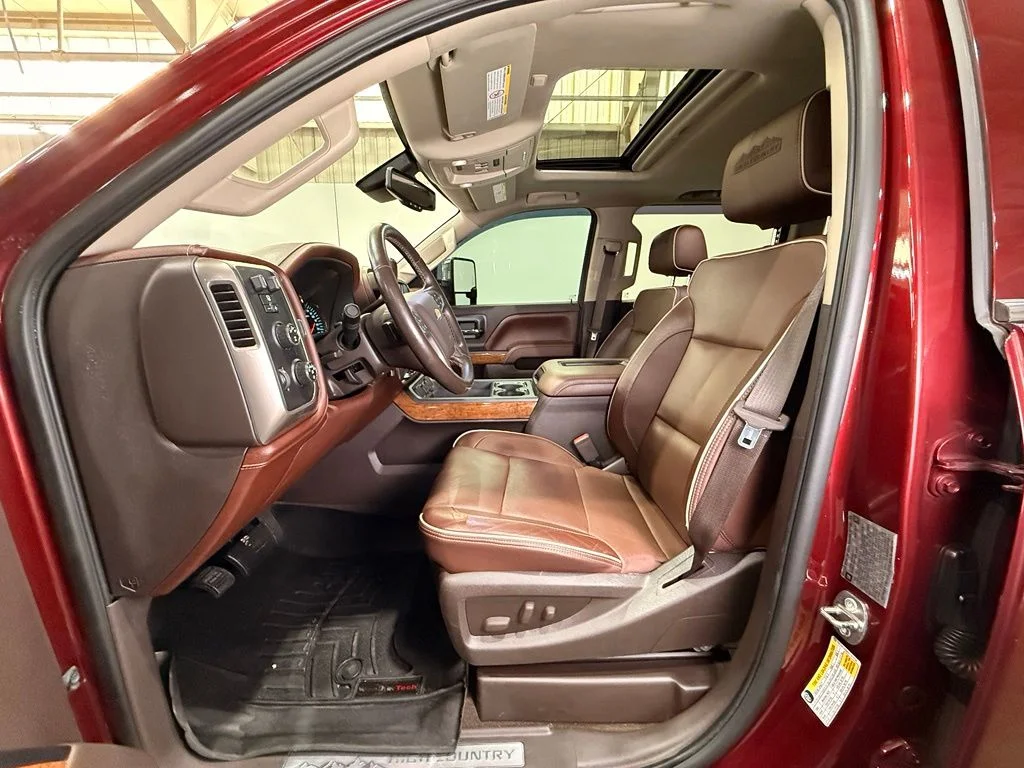 Used 2016 Red Chevrolet High Country image 14