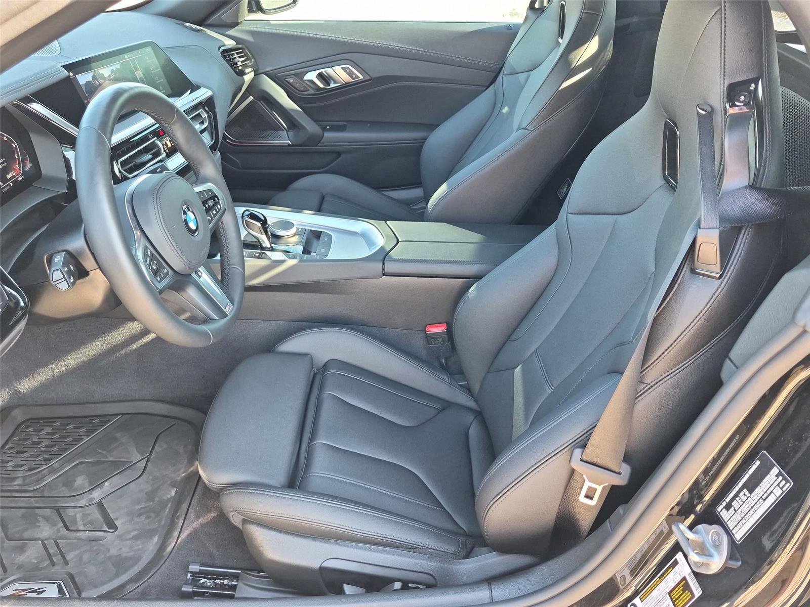 Used 2025 Black Sapphire Metallic BMW M40i image 18