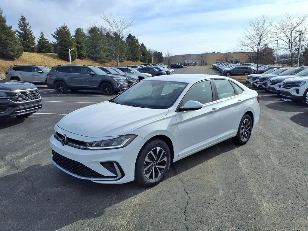 New 2026 Pure White Volkswagen 1.5T S image 5