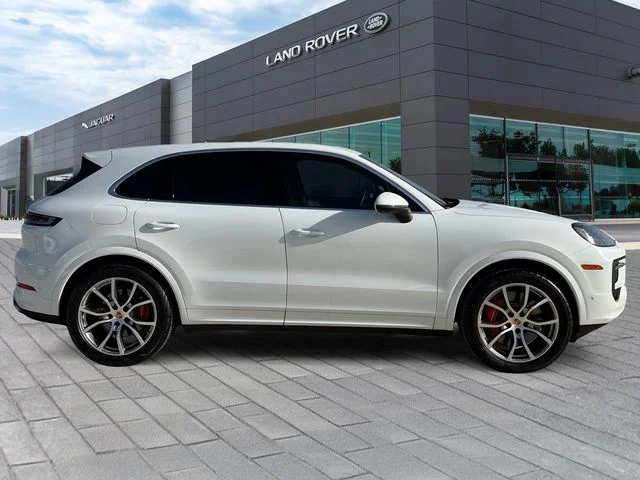 Used 2024  Porsche S image 6
