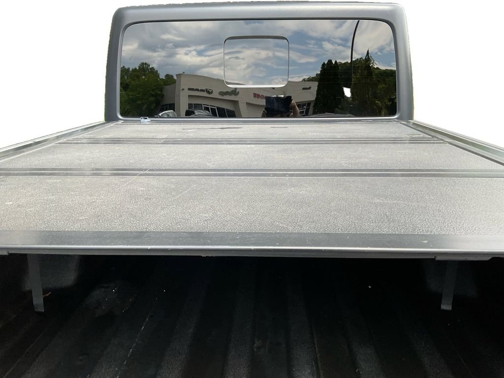 Used 2022 Blue Jeep Mojave image 31