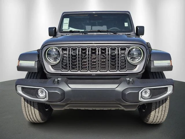 New 2026 Granite Crystal Metallic Clear-Coat Exterior Paint Jeep Sahara image 2