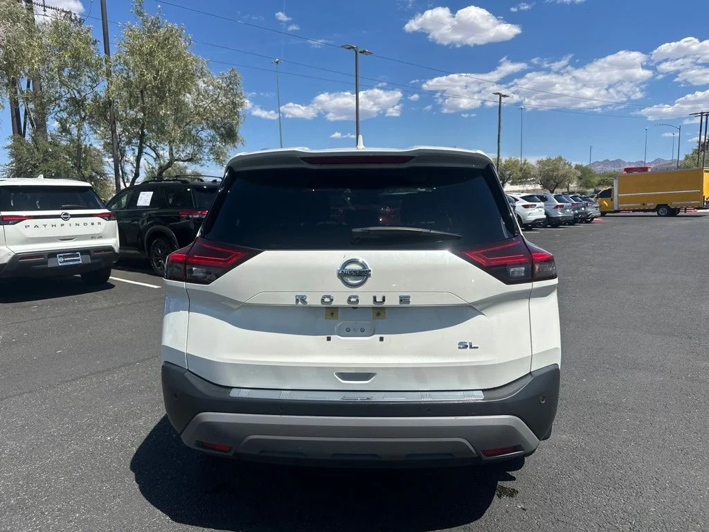 Certified Used 2021 White Nissan SL image 5