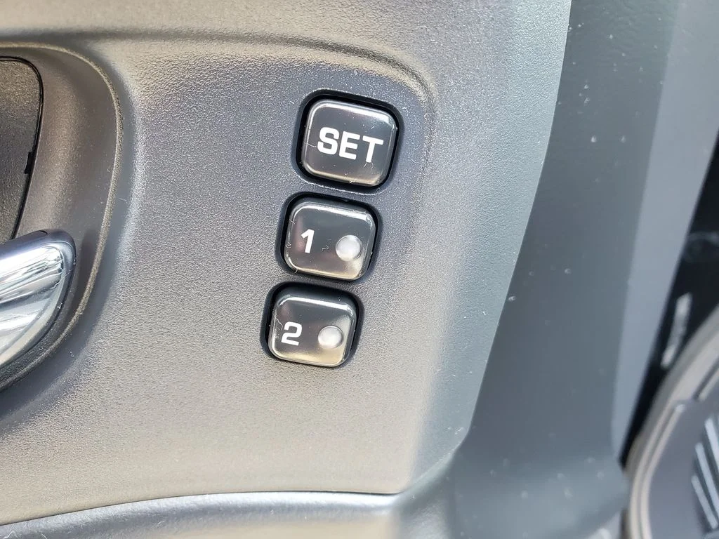 Used 2020 Black Nissan SL image 24