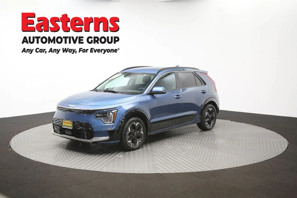 Used 2024 Blue Kia Wind image 57