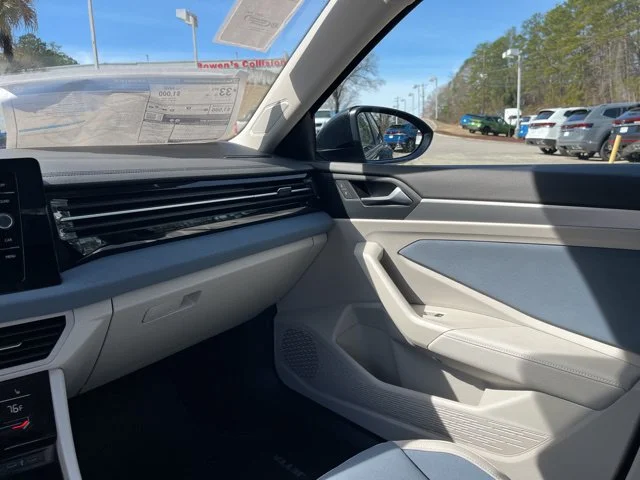 New 2026 Black Volkswagen 1.5T SE image 17