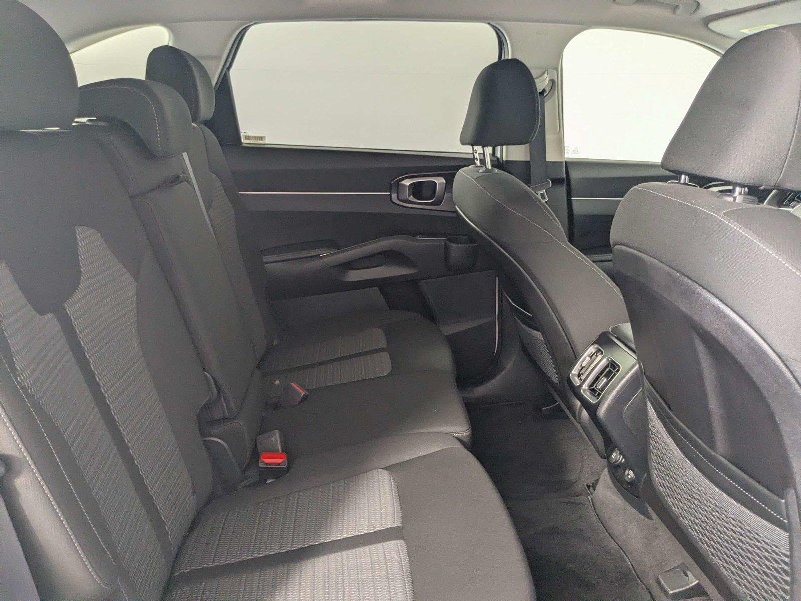 Used 2023 Glacial White Pearl Kia LX image 25