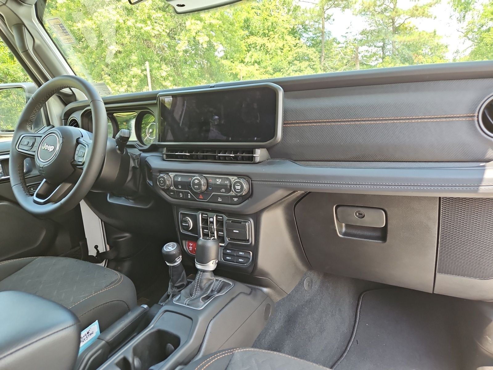 Used 2026 White Jeep Mojave image 16