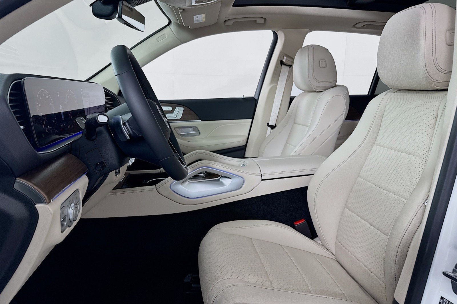New 2026 Polar White Mercedes-Benz GLE 450 4MATIC® SUV image 16