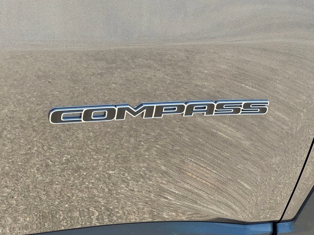 Used 2022 Gray Jeep Limited image 31