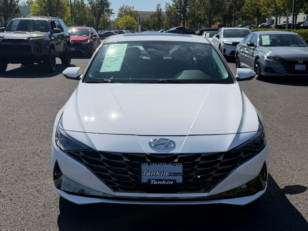 Used 2023 Lunar White Hyundai Limited image 3