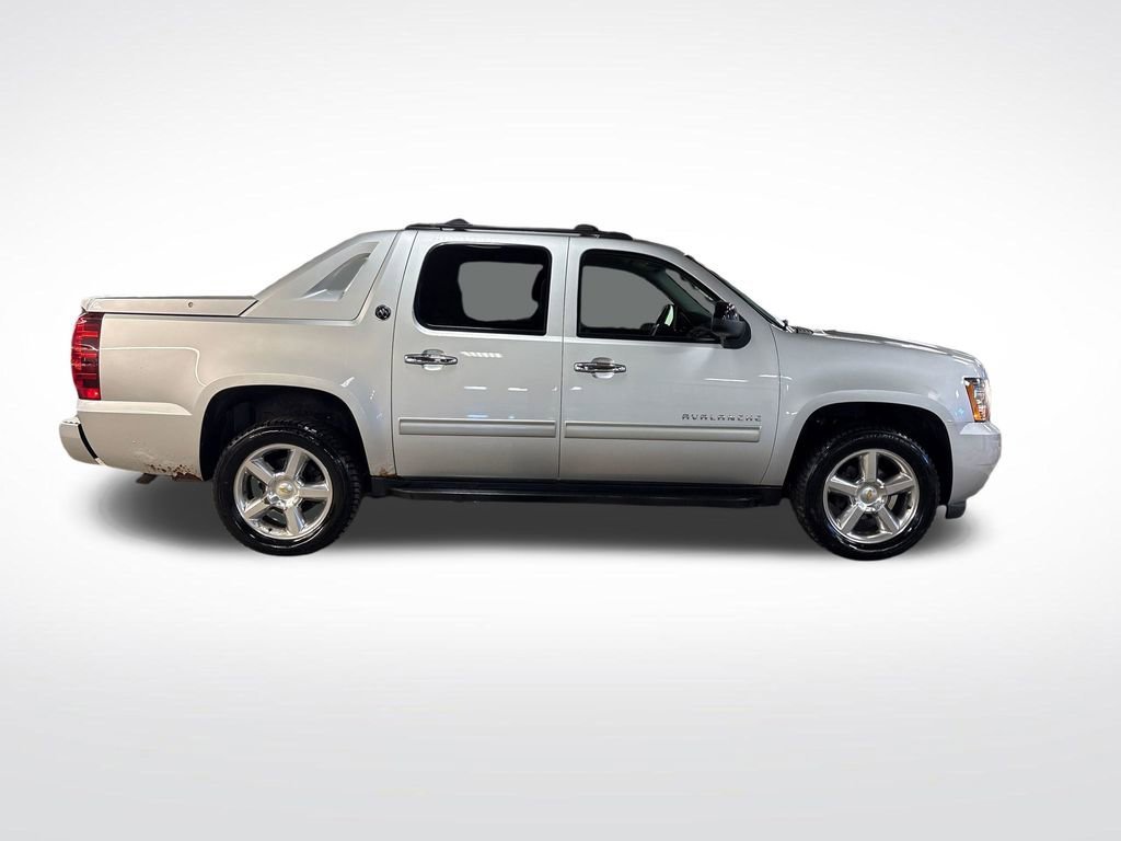 Used 2013 SILVER ICE METALLIC Chevrolet LT image 7