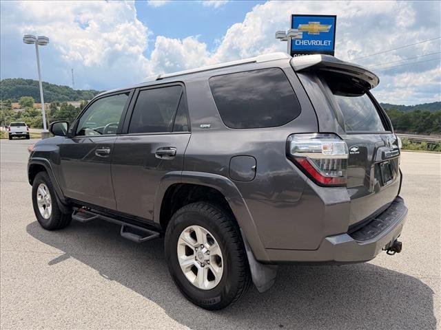 Used 2018 Magnetic Gray Metallic Toyota SR5 image 3