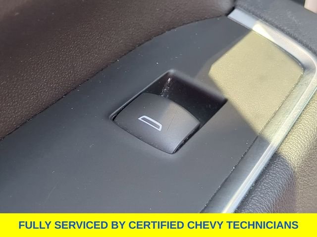 Used 2025 White Chevrolet LT image 38
