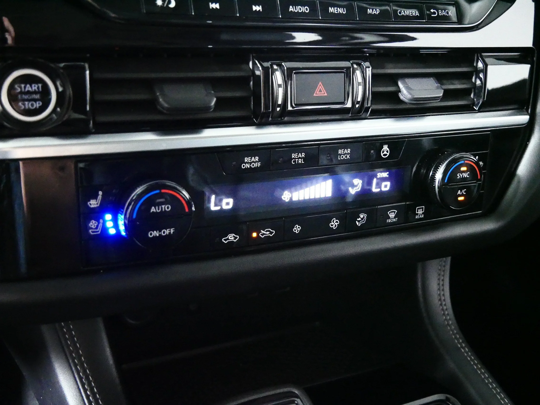 Used 2024 Solid Gray/Super Black Nissan Platinum image 23