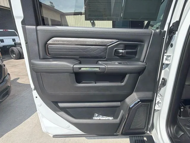 Used 2025 White Ram Limited image 13