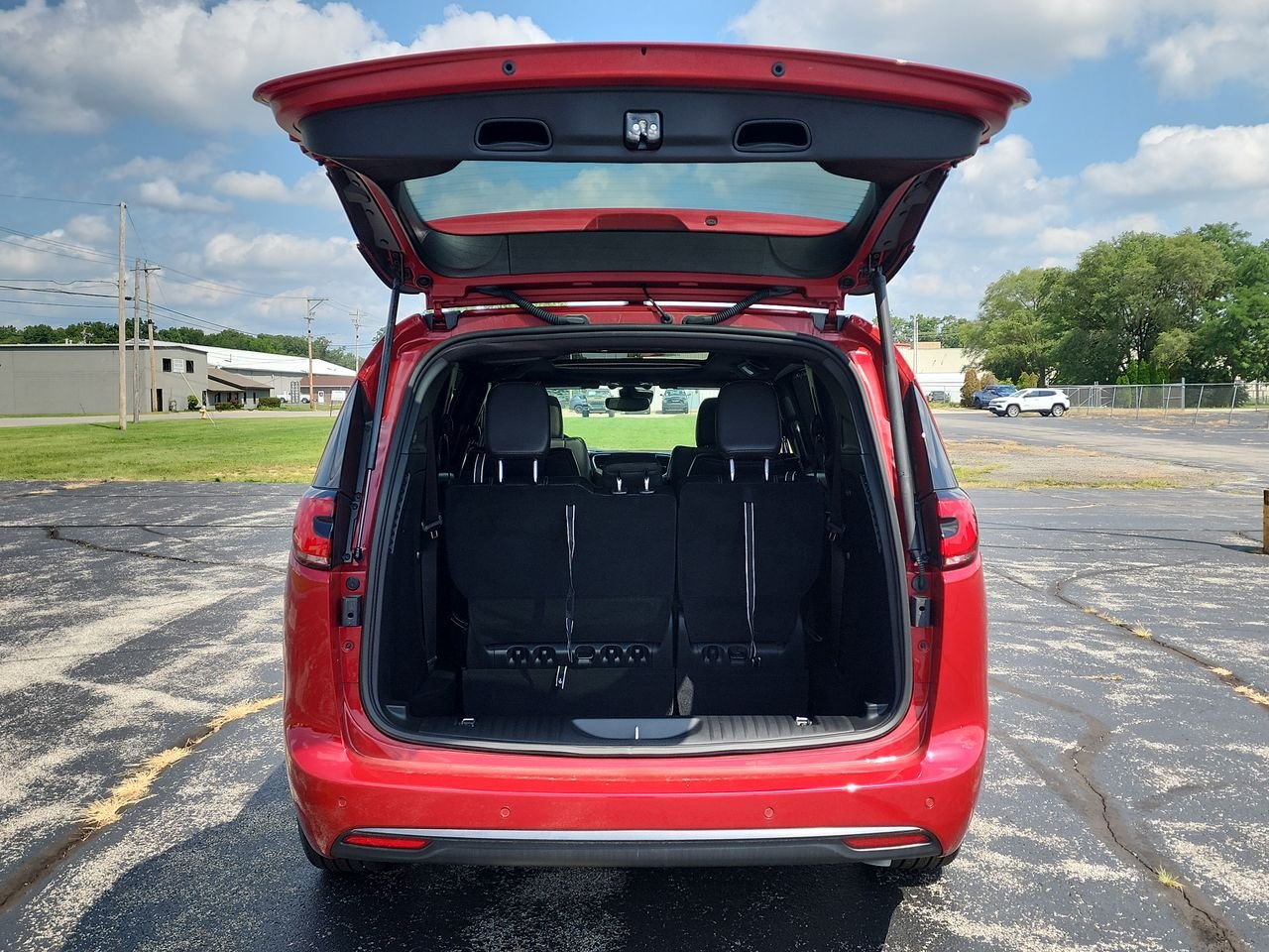 2026 Chrysler Pacifica Select - Photo 24