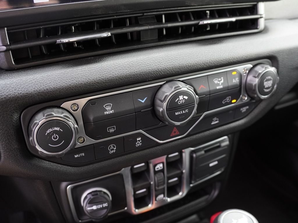 New 2026 Anvil Clear-Coat Exterior Paint Jeep Sport image 14