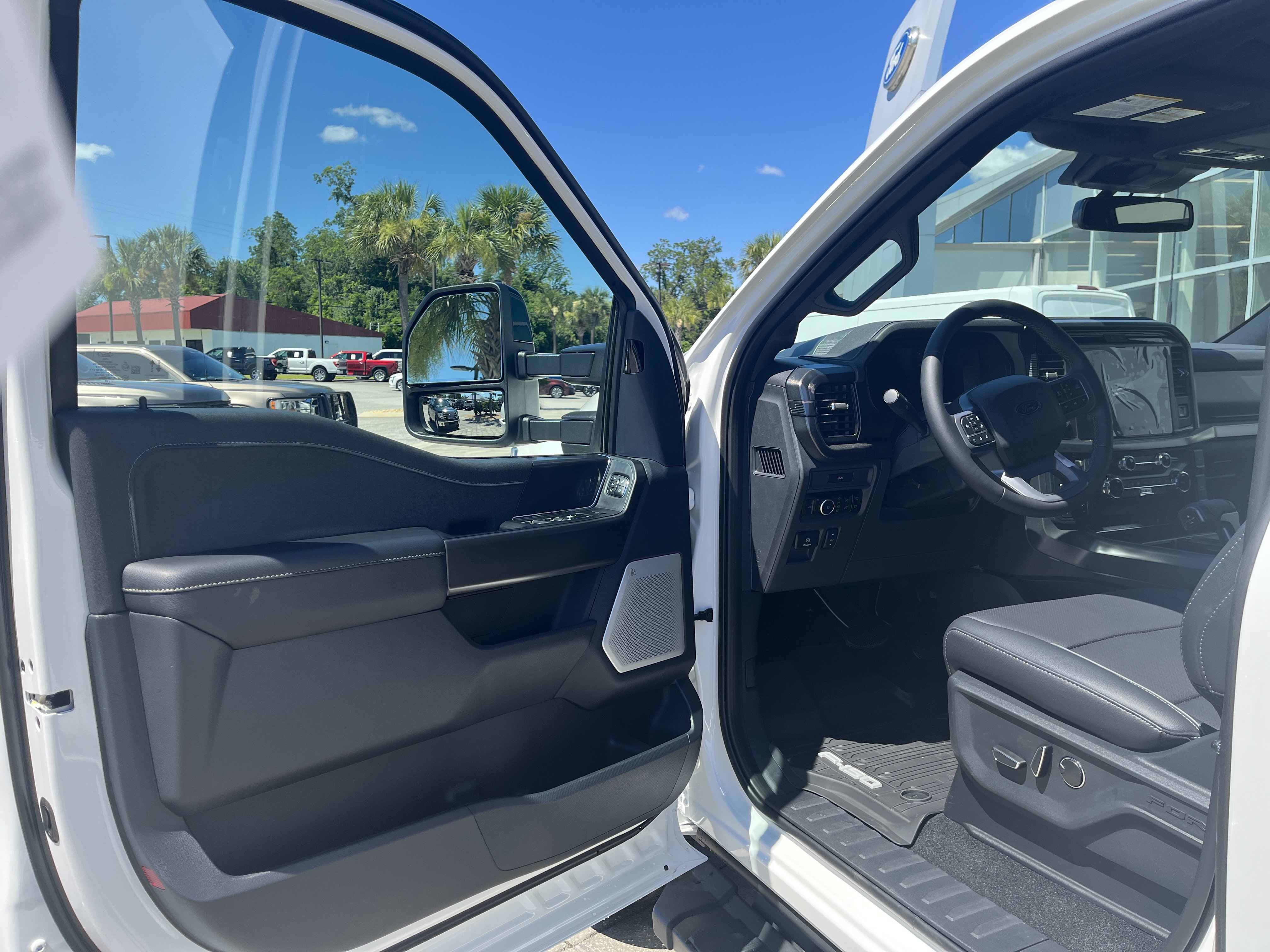 New 2026 Star White Metallic Tri-Coat Ford Lariat® image 13