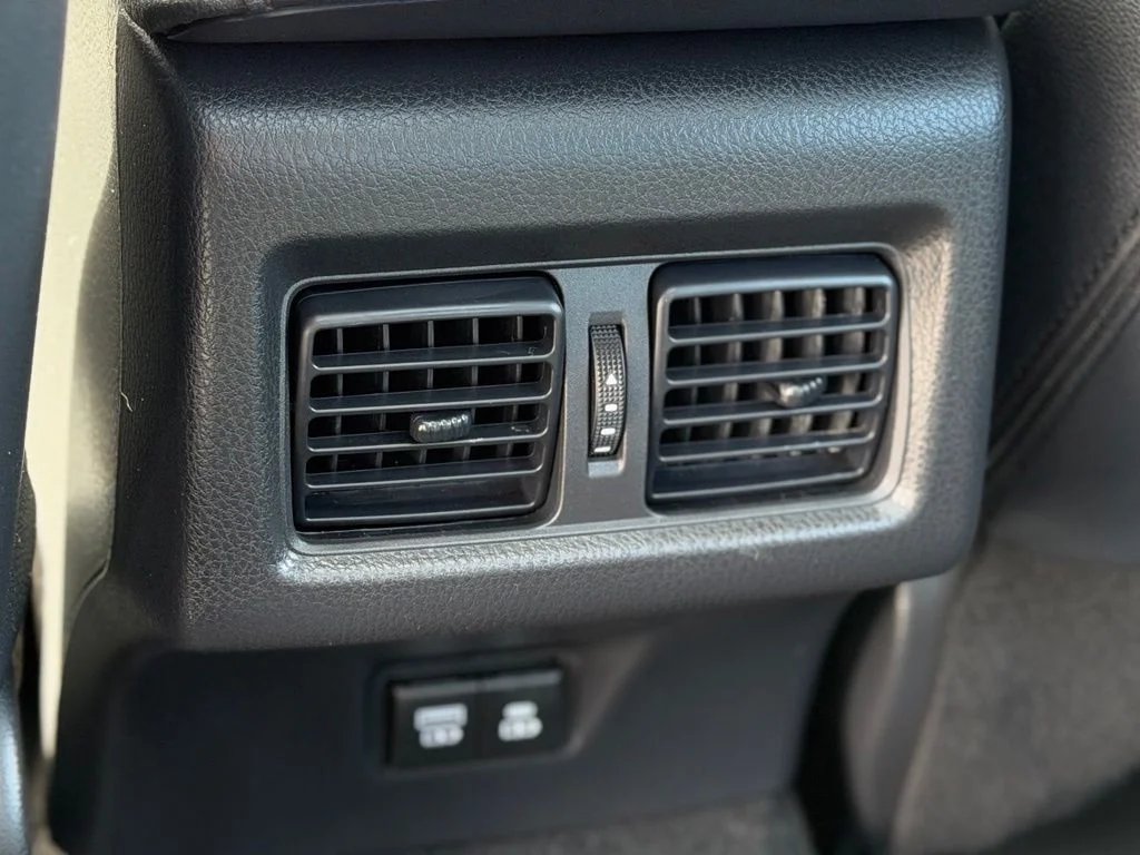 Used 2025  Toyota XLE image 8