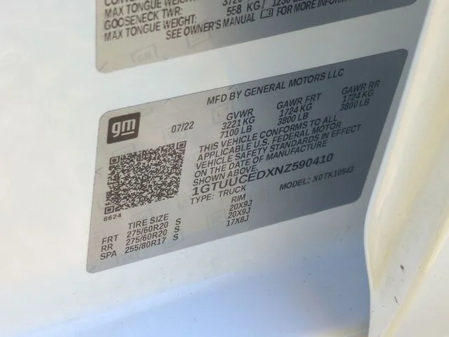 Used 2022 White GMC Elevation image 38
