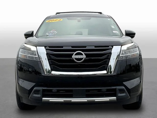Used 2024 Black Nissan SL image 2