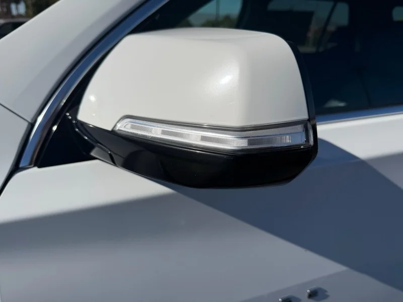 Used 2019 SUMMIT WHITE Chevrolet Premier image 30
