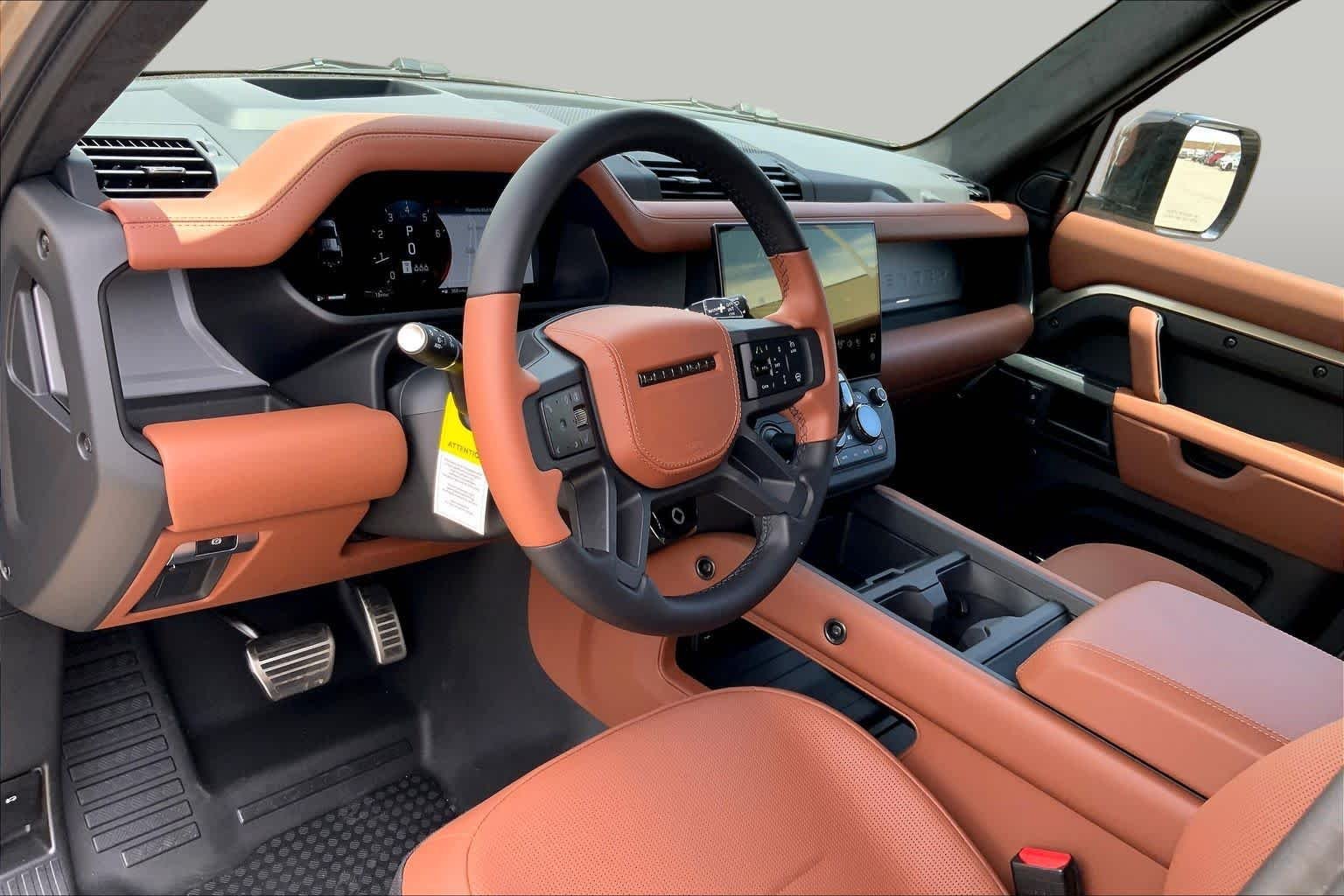 New 2026 Petra Copper Land Rover OCTA image 8
