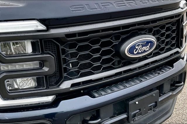 Used 2023 Blue Ford Lariat image 29