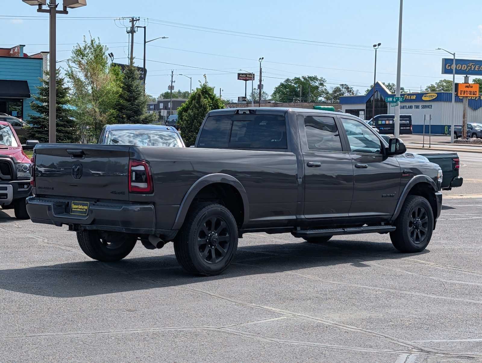 Used 2022 Granite Crystal Metallic Clearcoat Ram Laramie image 7