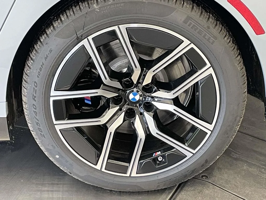 2026 BMW 7 Series 740i - Photo 12