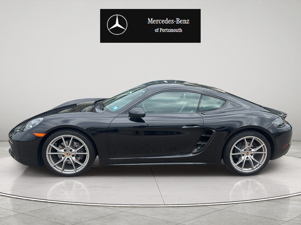 Used 2024  Porsche Style Edition image 2