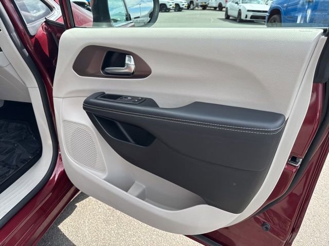 Used 2023 Velvet Red Pearlcoat Chrysler LX image 8