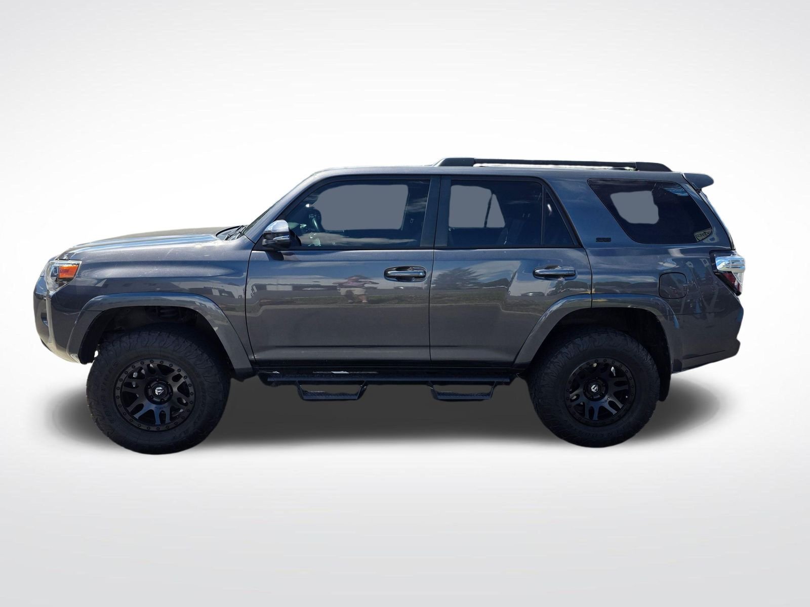 Used 2019 Magnetic Gray Metallic Toyota SR5 Premium image 8