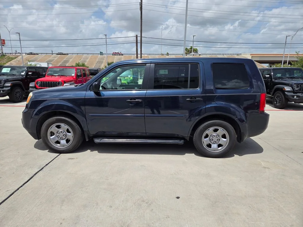Used 2012  Honda LX image 6