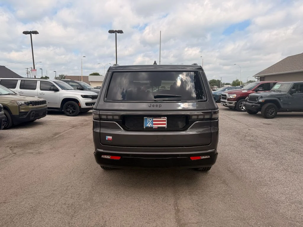 New 2026 Gray Jeep Upland image 8
