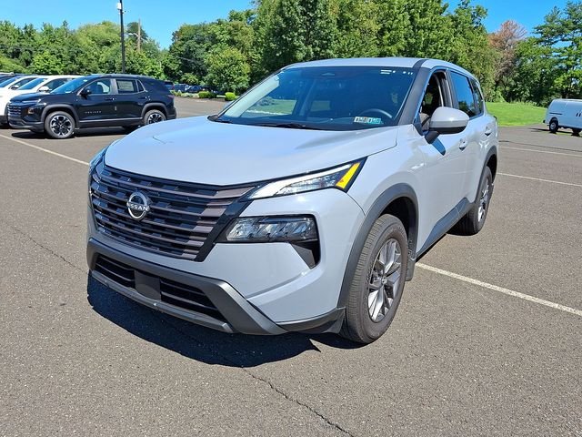 Used 2026 Gray Nissan SV image 4