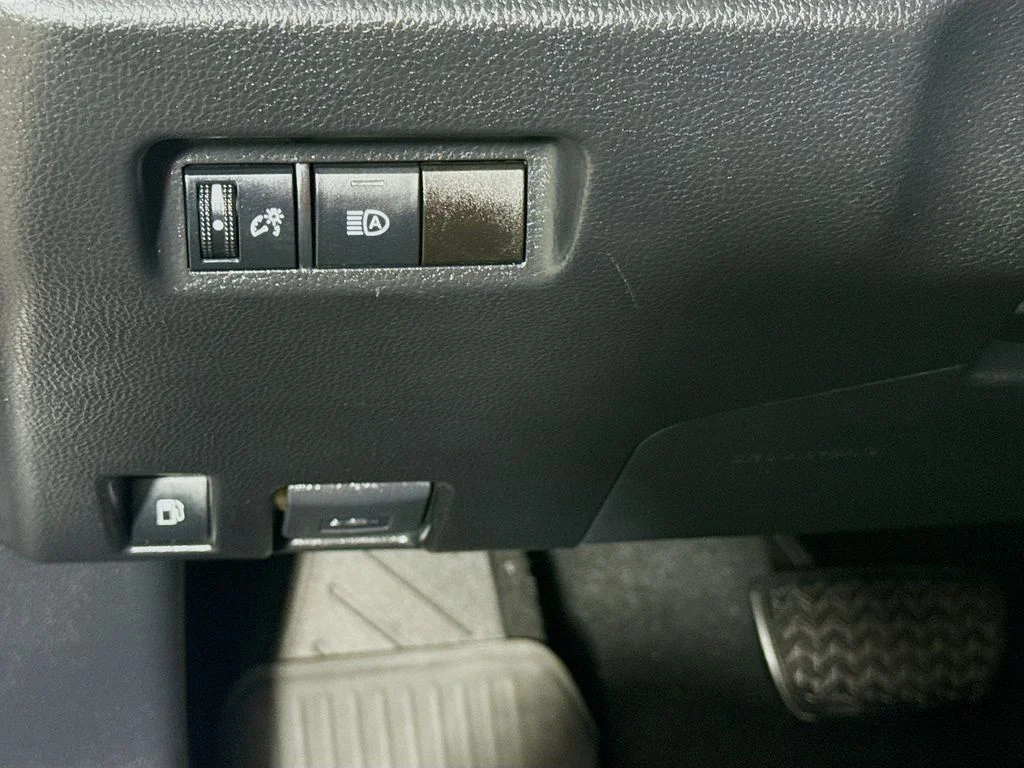 Used 2021 Magnetic Gray Metallic Toyota Hybrid LE image 11