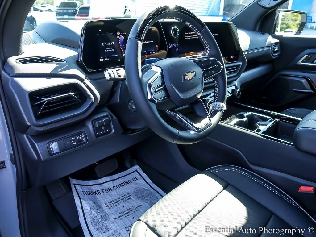 2026 Chevrolet Silverado EV LT - Photo 12