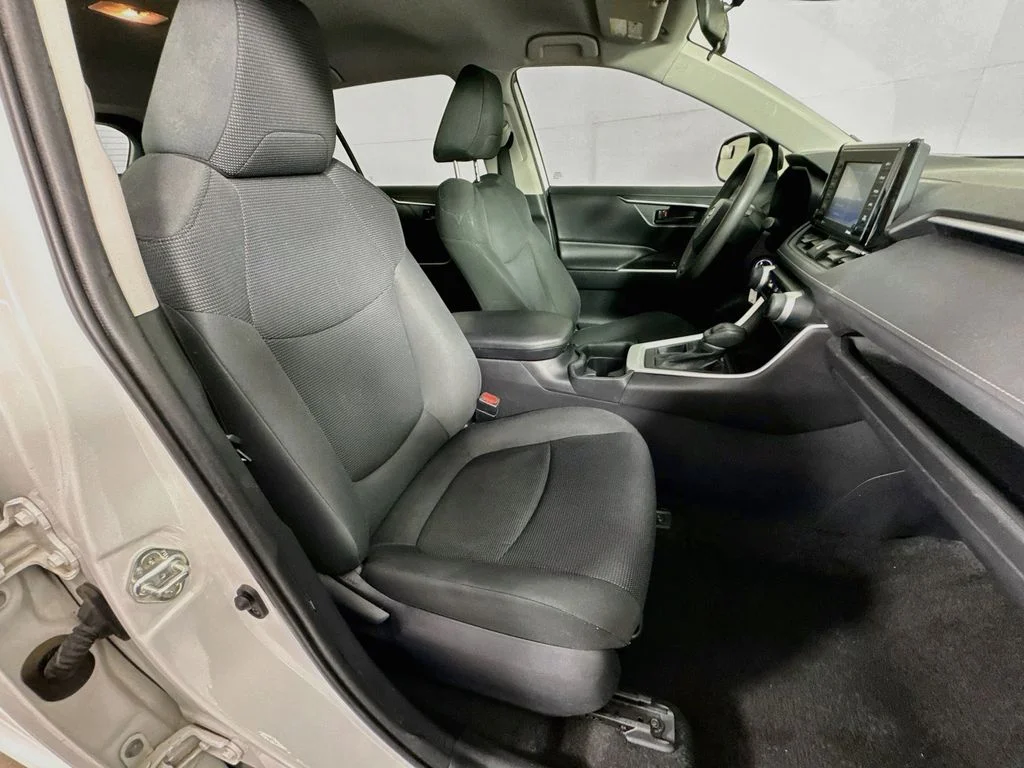 Used 2020 White Toyota LE image 32