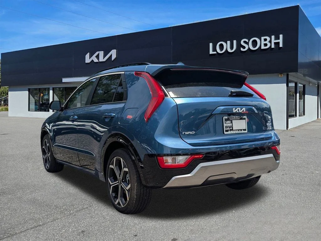2025 Kia Niro EX Touring - Photo 6
