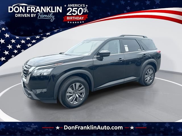 2025 Nissan Pathfinder SV