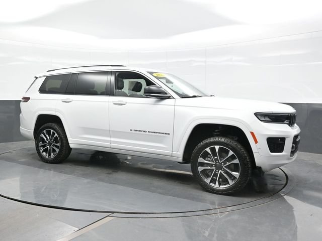 Used 2023 White Jeep Overland image 7