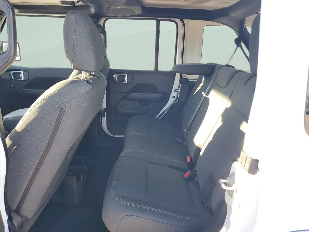 Used 2025 White Jeep 4-Door Sahara 4x4 image 10