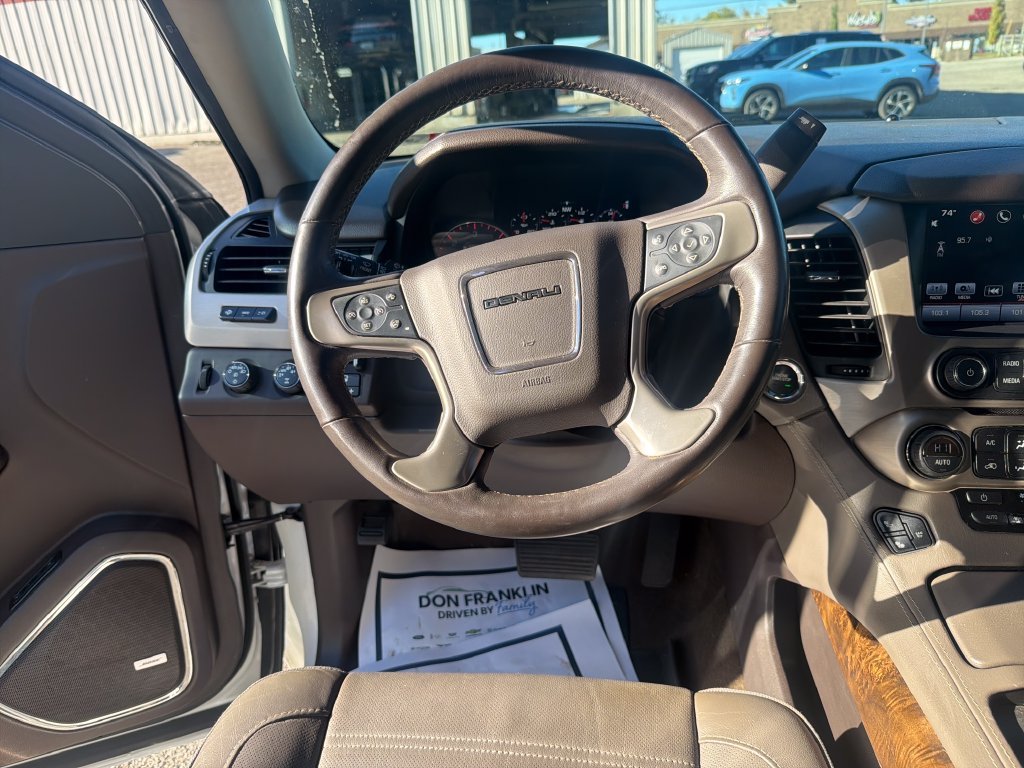 Used 2016 White GMC Denali image 17