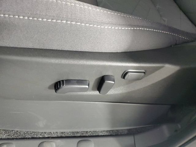 New 2026 Glacier White Nissan Crew Cab SV image 30